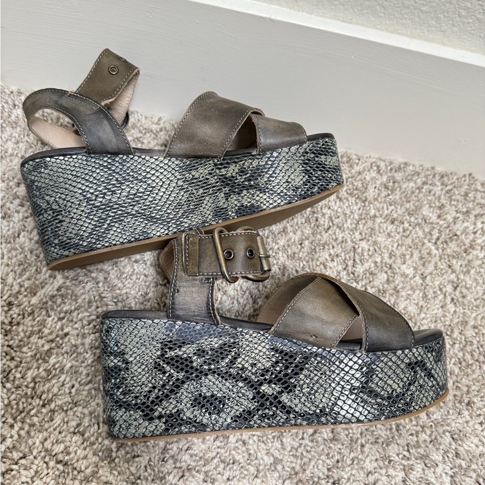Freebird by Steven Gray Platform Shoes Snake Print